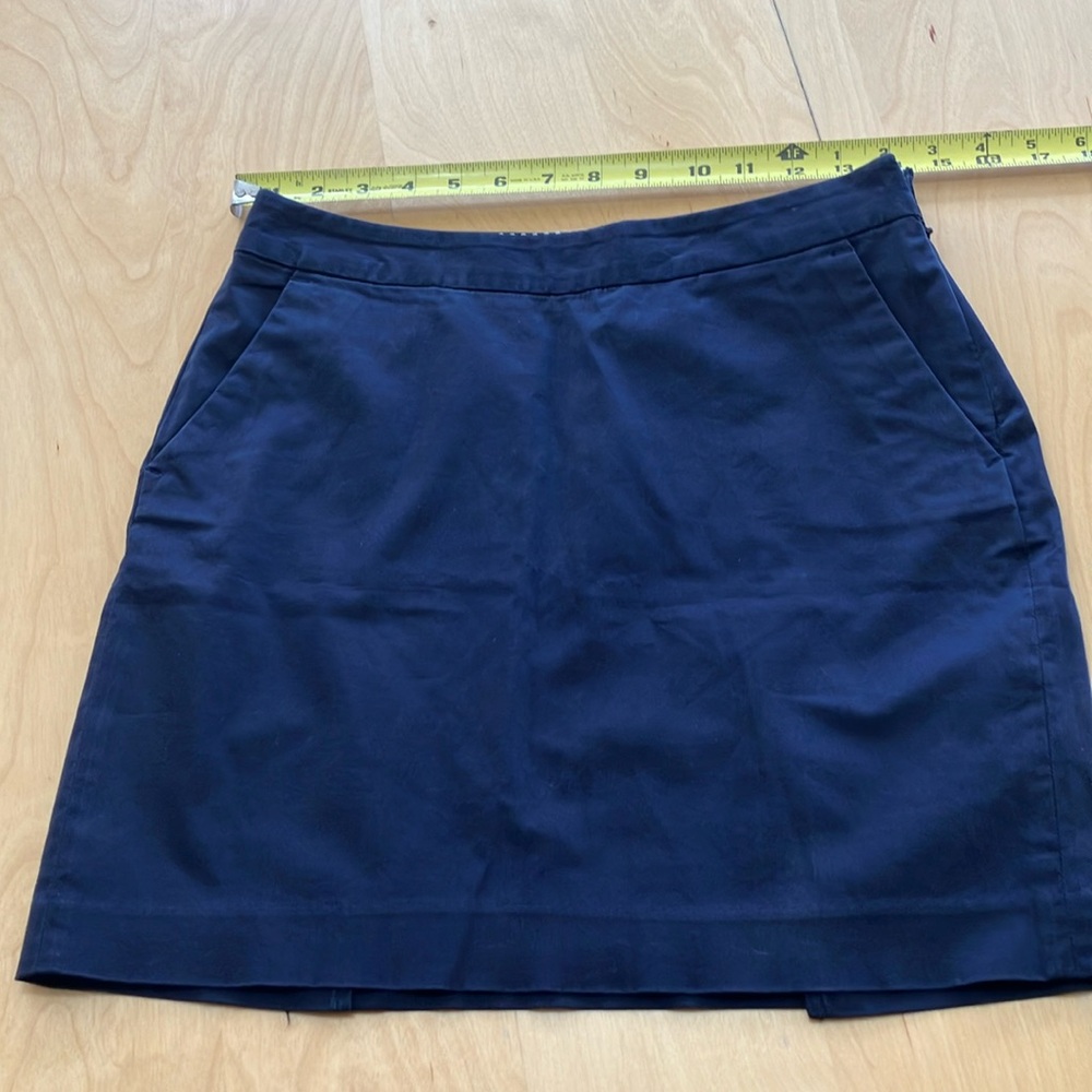 Tommy Hilfiger Skirt Navy Mini Length Pockets‎ women's size 2